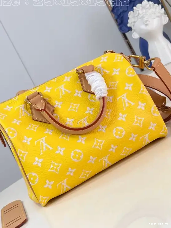 First bag ru SPEEDY Louis Vuitton 25 0405